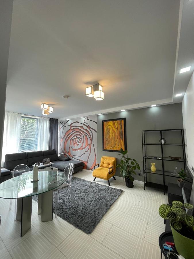Bright: Flat With Balcony - Kitchen - Free Parking Apartamento Berlim